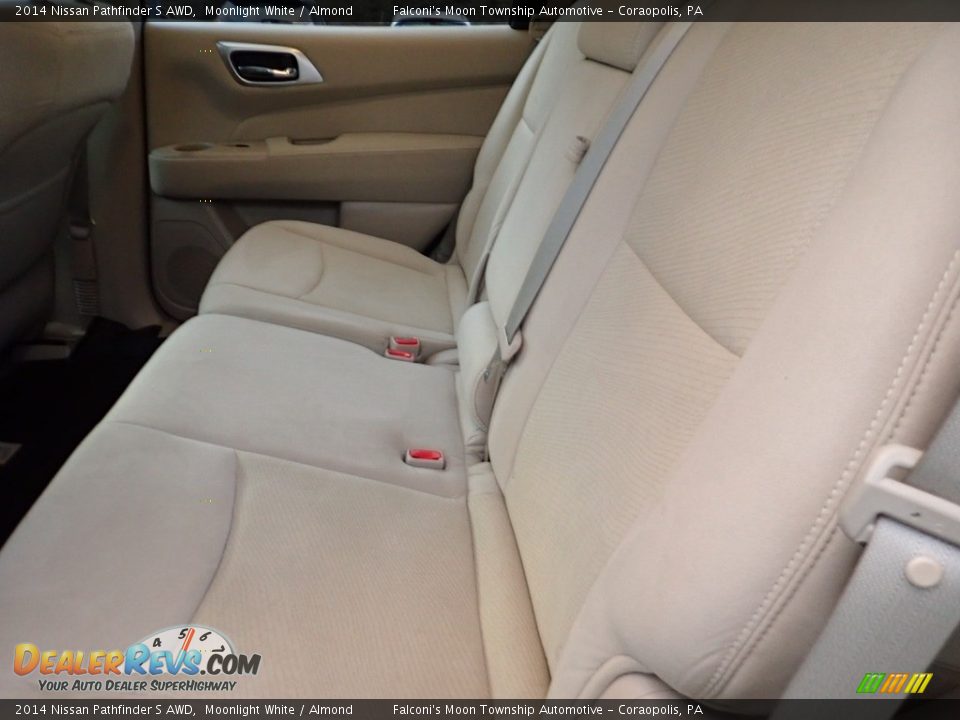 2014 Nissan Pathfinder S AWD Moonlight White / Almond Photo #17