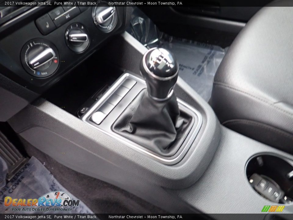 2017 Volkswagen Jetta SE Shifter Photo #25