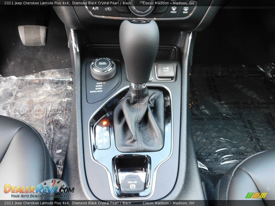 2021 Jeep Cherokee Latitude Plus 4x4 Diamond Black Crystal Pearl / Black Photo #7