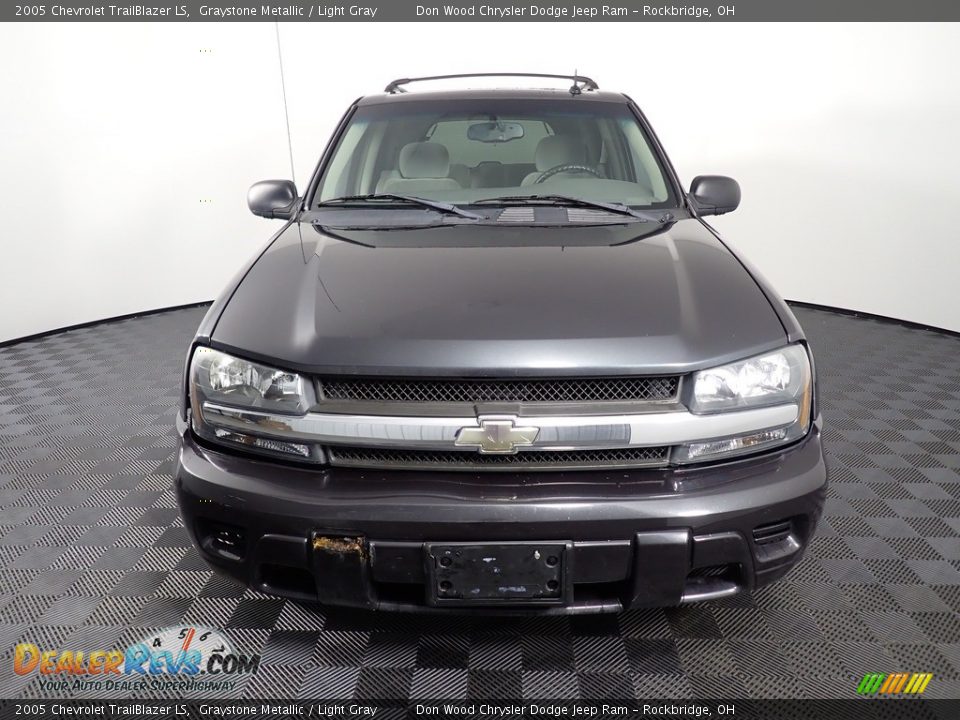 2005 Chevrolet TrailBlazer LS Graystone Metallic / Light Gray Photo #4