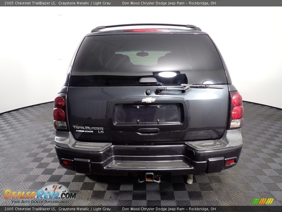 2005 Chevrolet TrailBlazer LS Graystone Metallic / Light Gray Photo #11