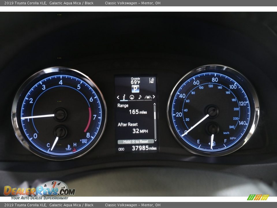 2019 Toyota Corolla XLE Galactic Aqua Mica / Black Photo #8