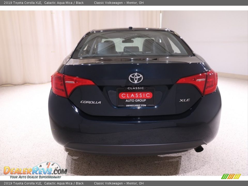 2019 Toyota Corolla XLE Galactic Aqua Mica / Black Photo #18