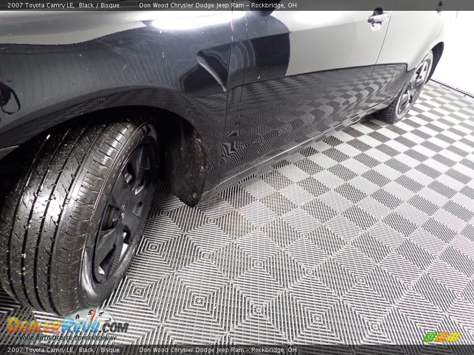 2007 Toyota Camry LE Black / Bisque Photo #9