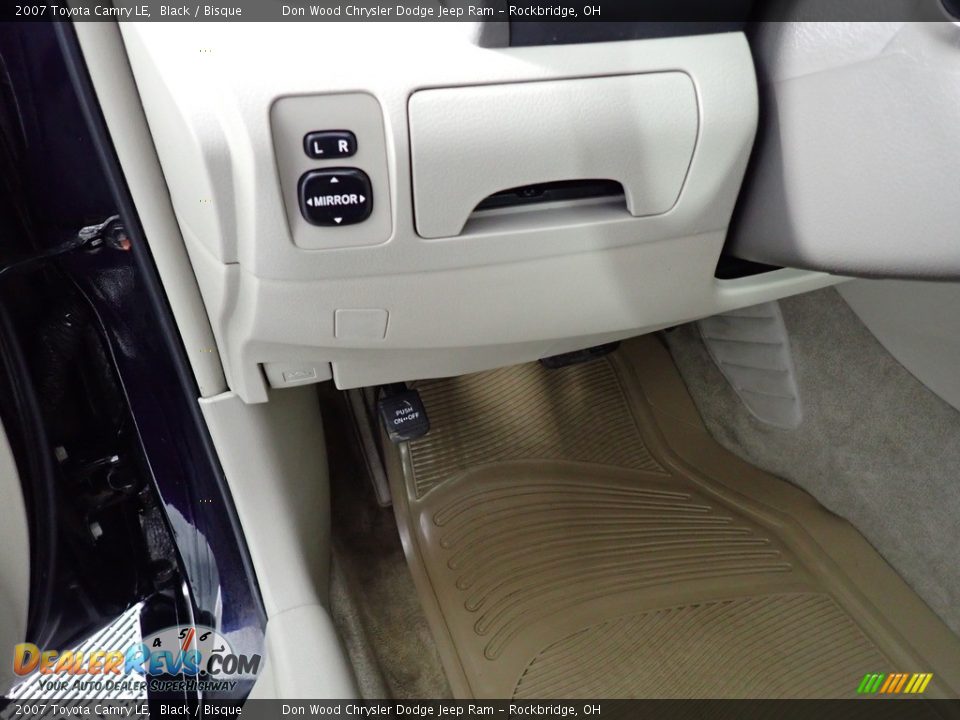 2007 Toyota Camry LE Black / Bisque Photo #19