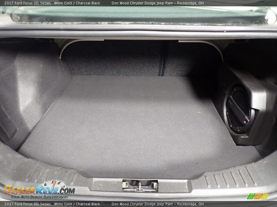2017 Ford Focus SEL Sedan White Gold / Charcoal Black Photo #16