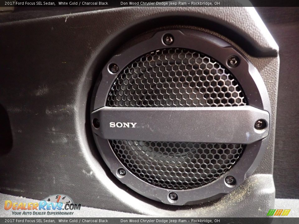 2017 Ford Focus SEL Sedan White Gold / Charcoal Black Photo #17