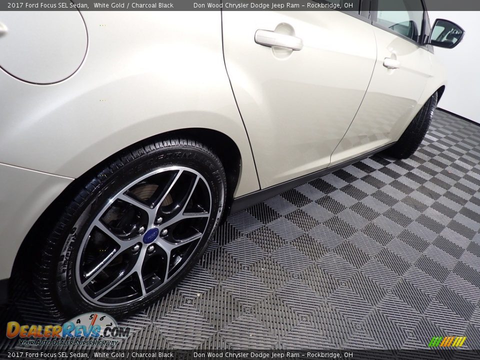 2017 Ford Focus SEL Sedan White Gold / Charcoal Black Photo #19
