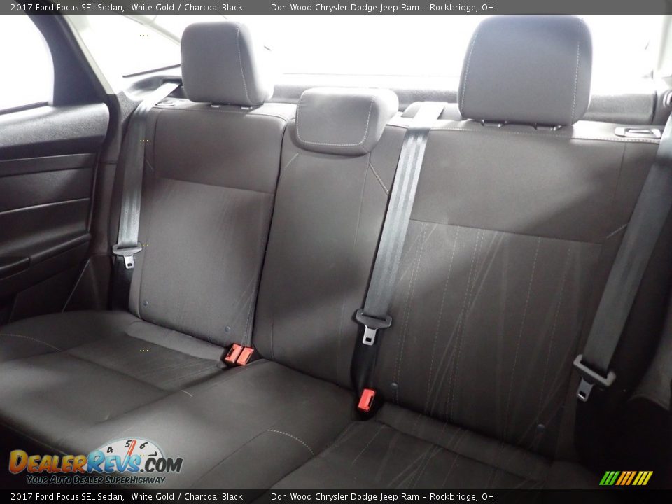 2017 Ford Focus SEL Sedan White Gold / Charcoal Black Photo #26