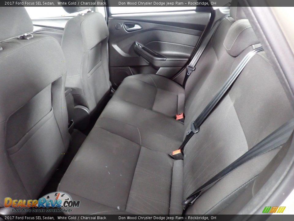 2017 Ford Focus SEL Sedan White Gold / Charcoal Black Photo #28