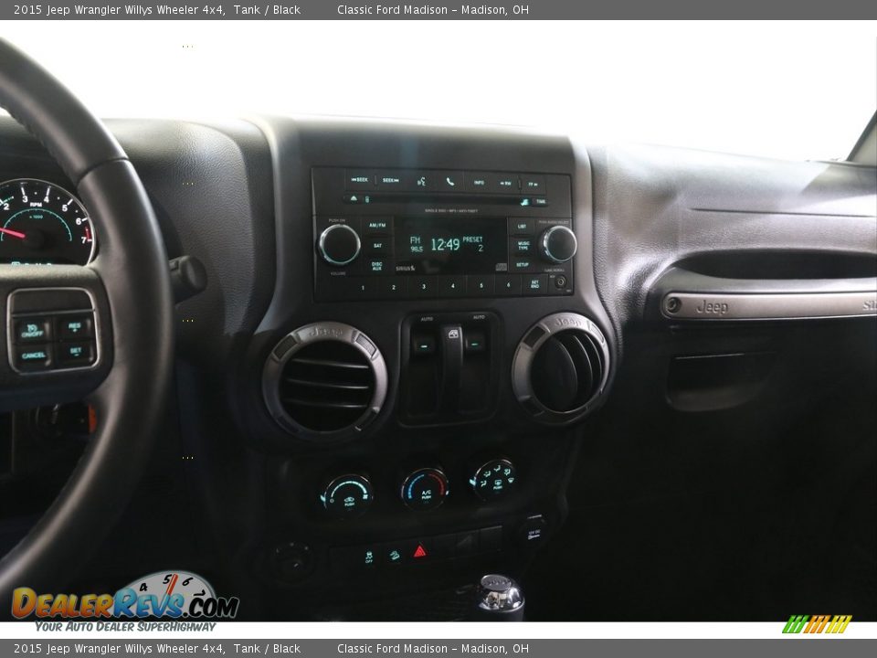 2015 Jeep Wrangler Willys Wheeler 4x4 Tank / Black Photo #9