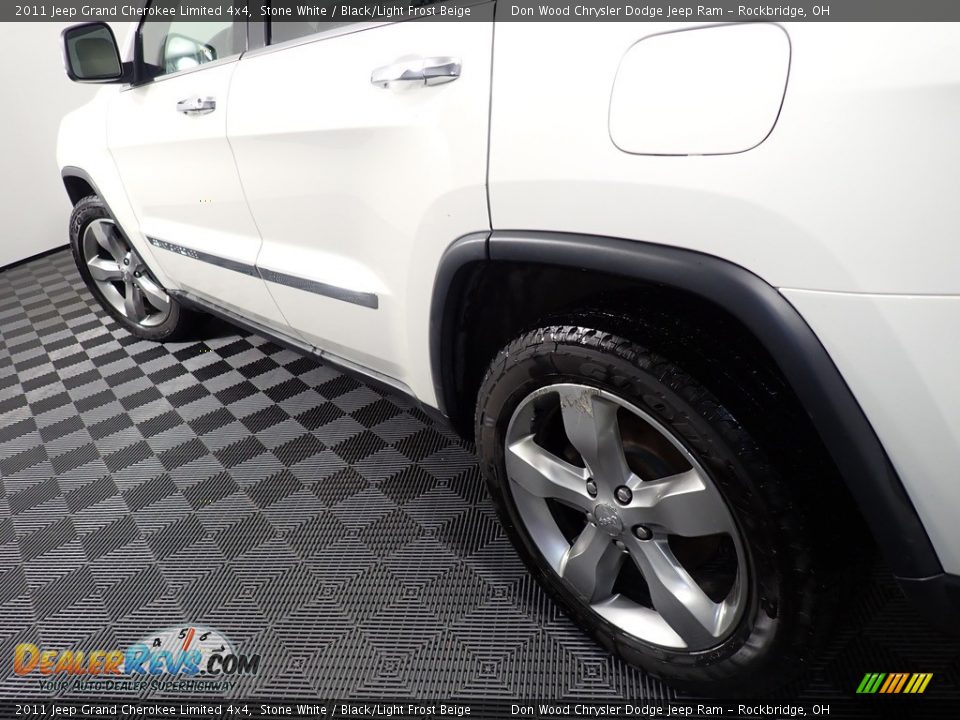 2011 Jeep Grand Cherokee Limited 4x4 Stone White / Black/Light Frost Beige Photo #12