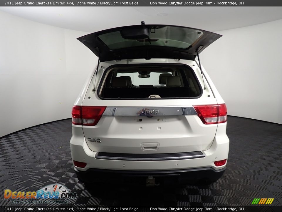 2011 Jeep Grand Cherokee Limited 4x4 Stone White / Black/Light Frost Beige Photo #15