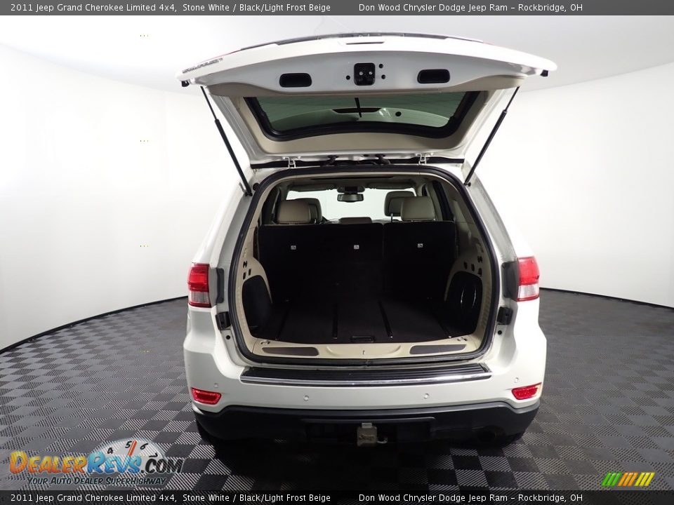 2011 Jeep Grand Cherokee Limited 4x4 Stone White / Black/Light Frost Beige Photo #16