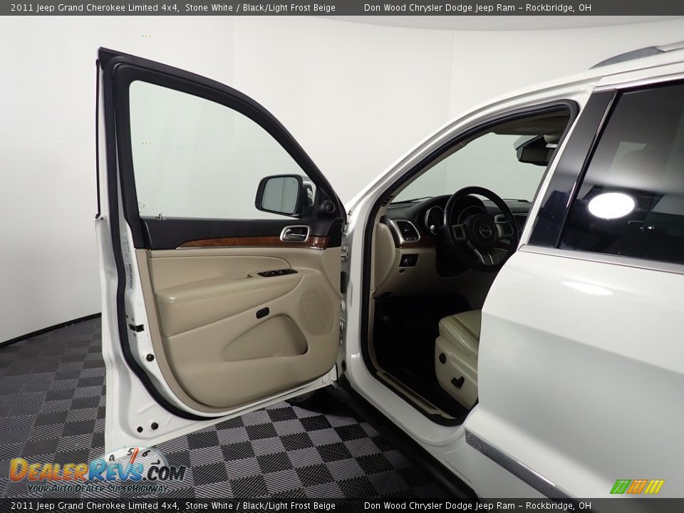 2011 Jeep Grand Cherokee Limited 4x4 Stone White / Black/Light Frost Beige Photo #22