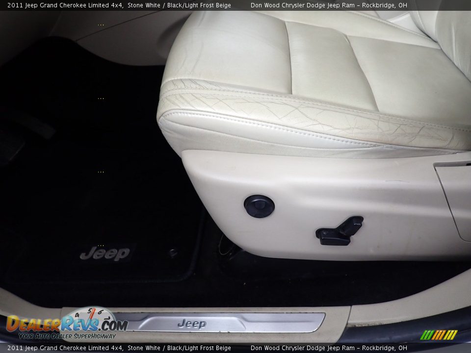 2011 Jeep Grand Cherokee Limited 4x4 Stone White / Black/Light Frost Beige Photo #25