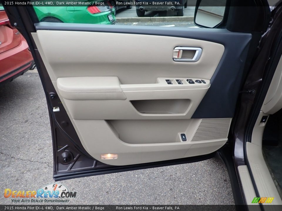 Door Panel of 2015 Honda Pilot EX-L 4WD Photo #17