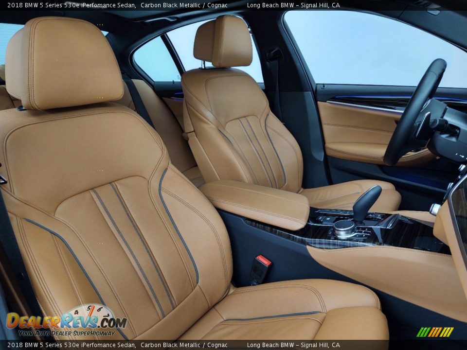 Front Seat of 2018 BMW 5 Series 530e iPerfomance Sedan Photo #33