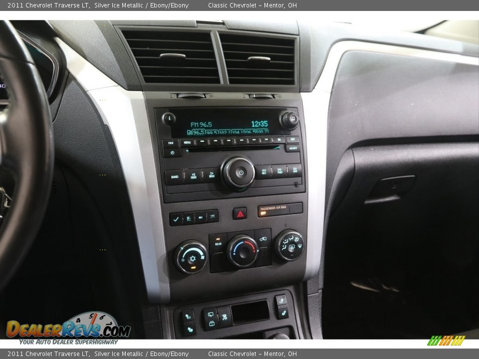 2011 Chevrolet Traverse LT Silver Ice Metallic / Ebony/Ebony Photo #9