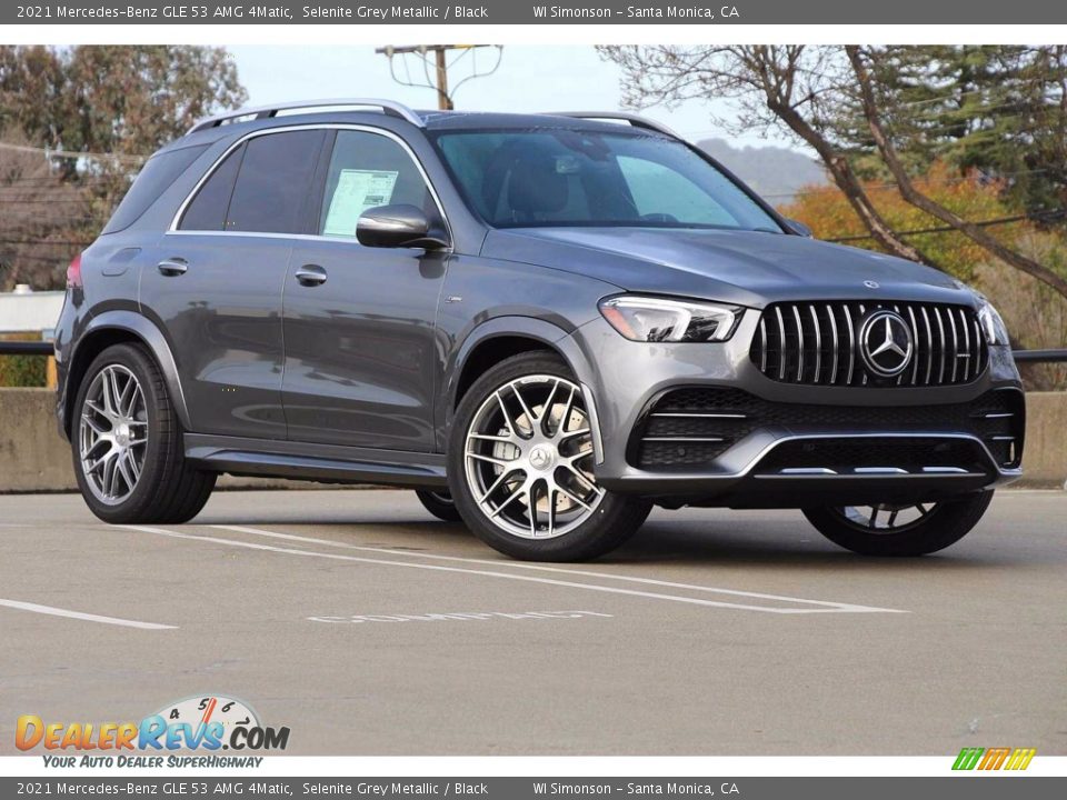 Front 3/4 View of 2021 Mercedes-Benz GLE 53 AMG 4Matic Photo #2