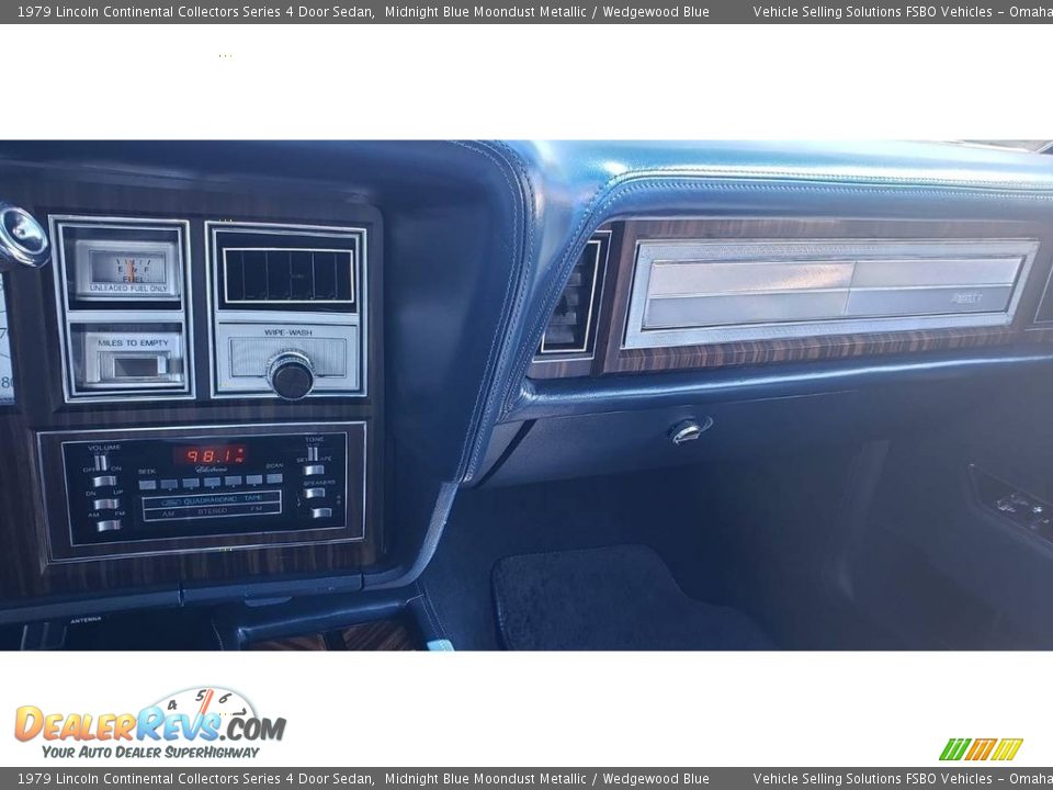Dashboard of 1979 Lincoln Continental Collectors Series 4 Door Sedan Photo #17