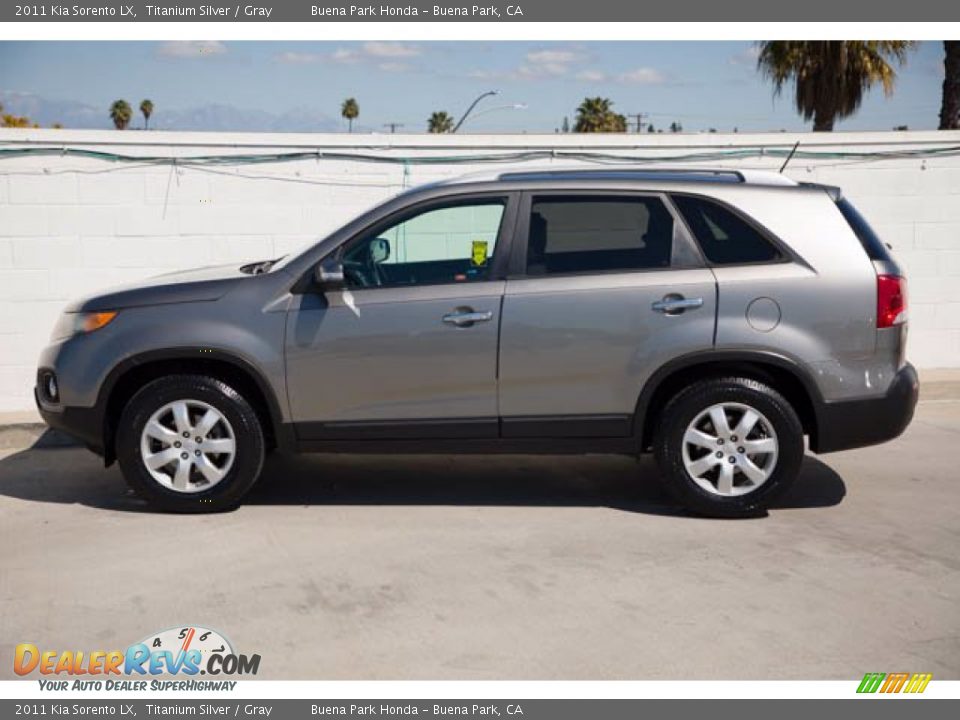 2011 Kia Sorento LX Titanium Silver / Gray Photo #8