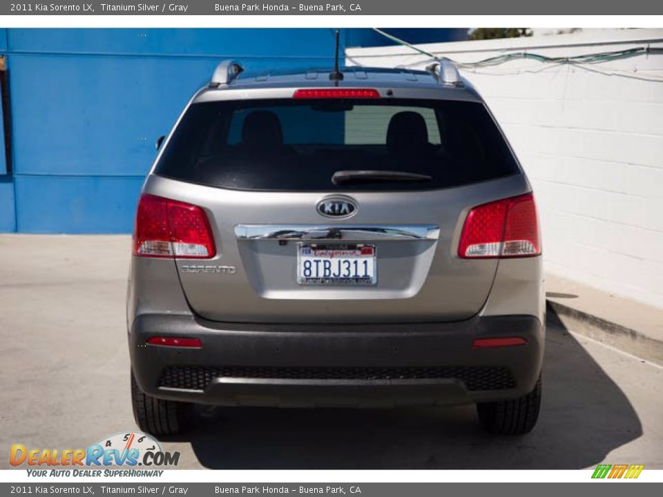 2011 Kia Sorento LX Titanium Silver / Gray Photo #9