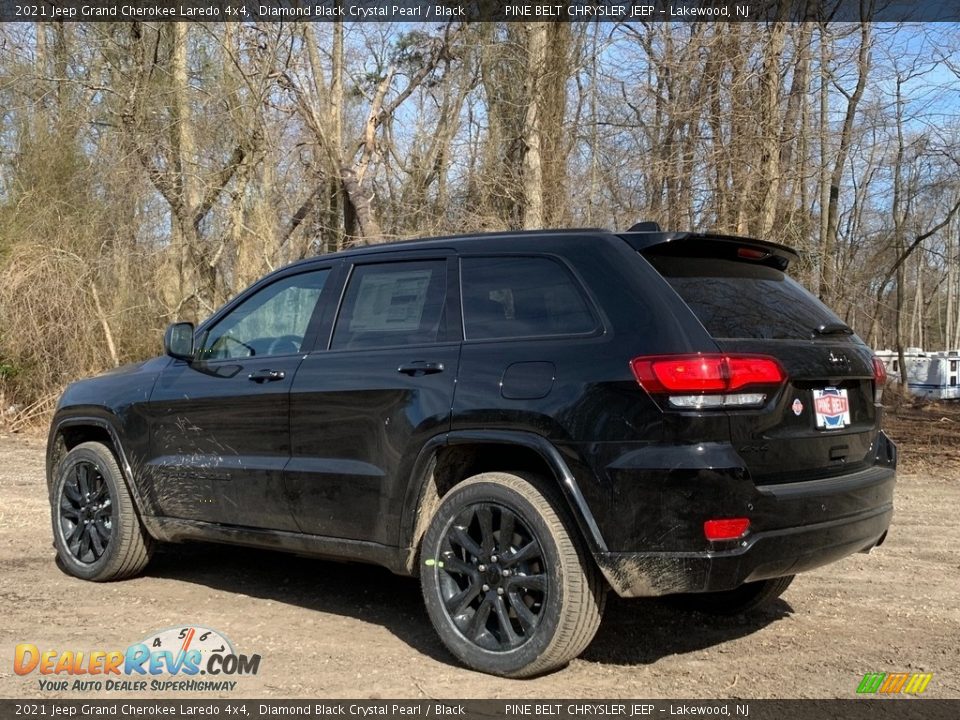 2021 Jeep Grand Cherokee Laredo 4x4 Diamond Black Crystal Pearl / Black Photo #6