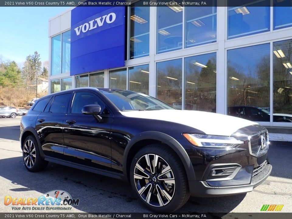 2021 Volvo V60 Cross Country T5 AWD Onyx Black Metallic / Charcoal Photo #1