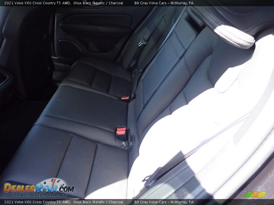 2021 Volvo V60 Cross Country T5 AWD Onyx Black Metallic / Charcoal Photo #8