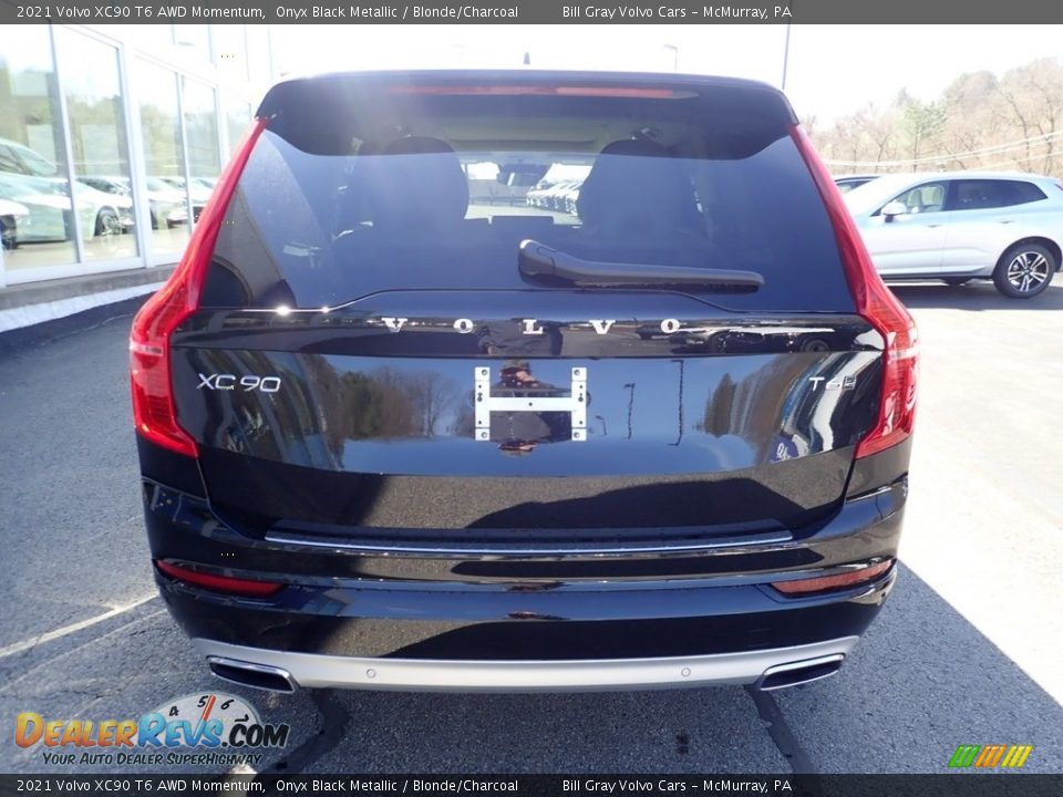 2021 Volvo XC90 T6 AWD Momentum Onyx Black Metallic / Blonde/Charcoal Photo #3