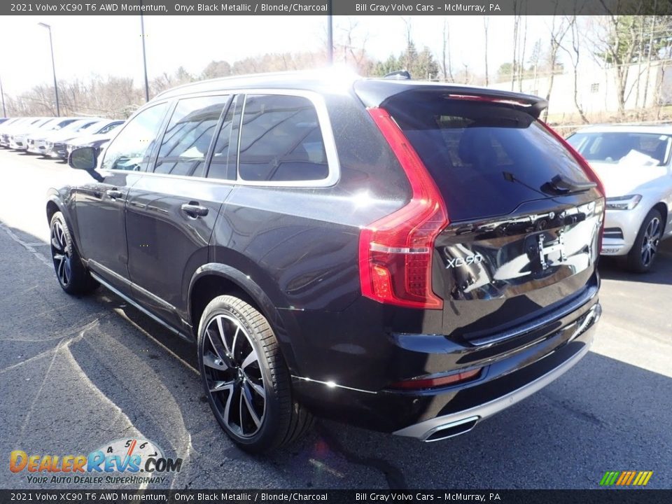 2021 Volvo XC90 T6 AWD Momentum Onyx Black Metallic / Blonde/Charcoal Photo #4
