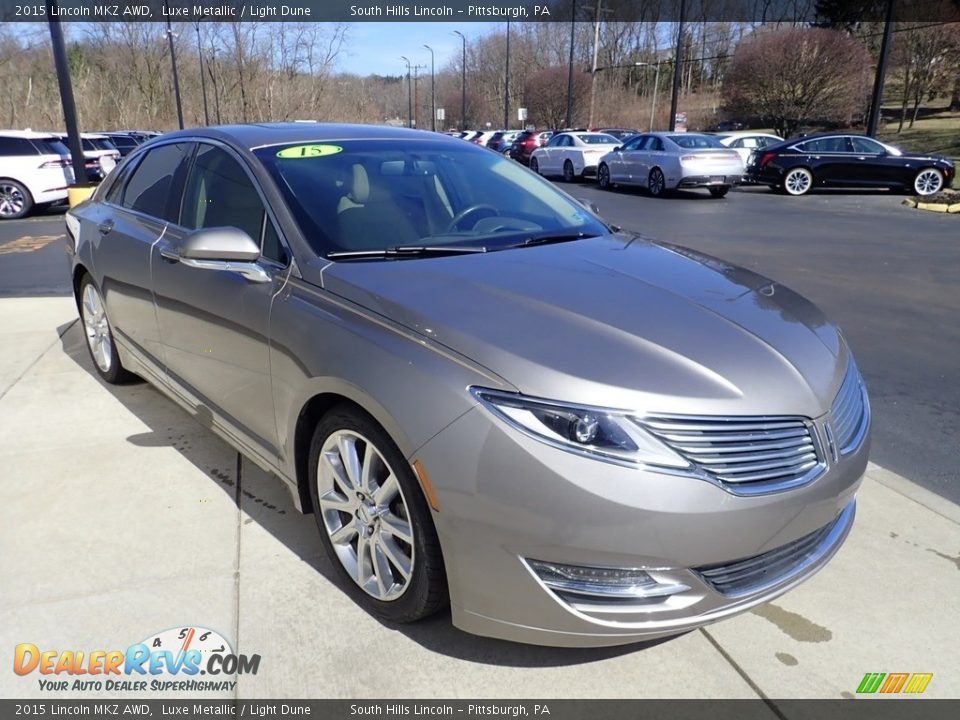 Front 3/4 View of 2015 Lincoln MKZ AWD Photo #7