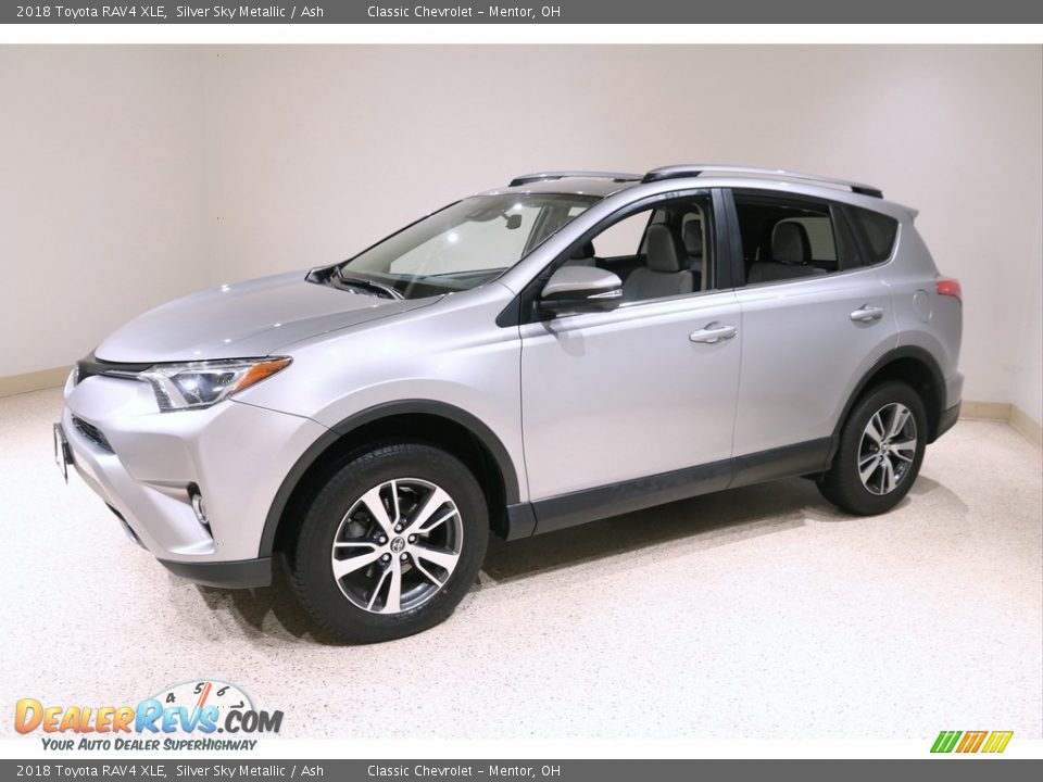 2018 Toyota RAV4 XLE Silver Sky Metallic / Ash Photo #3