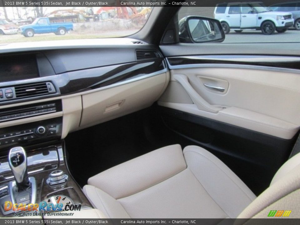 2013 BMW 5 Series 535i Sedan Jet Black / Oyster/Black Photo #14