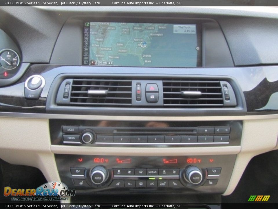 2013 BMW 5 Series 535i Sedan Jet Black / Oyster/Black Photo #16
