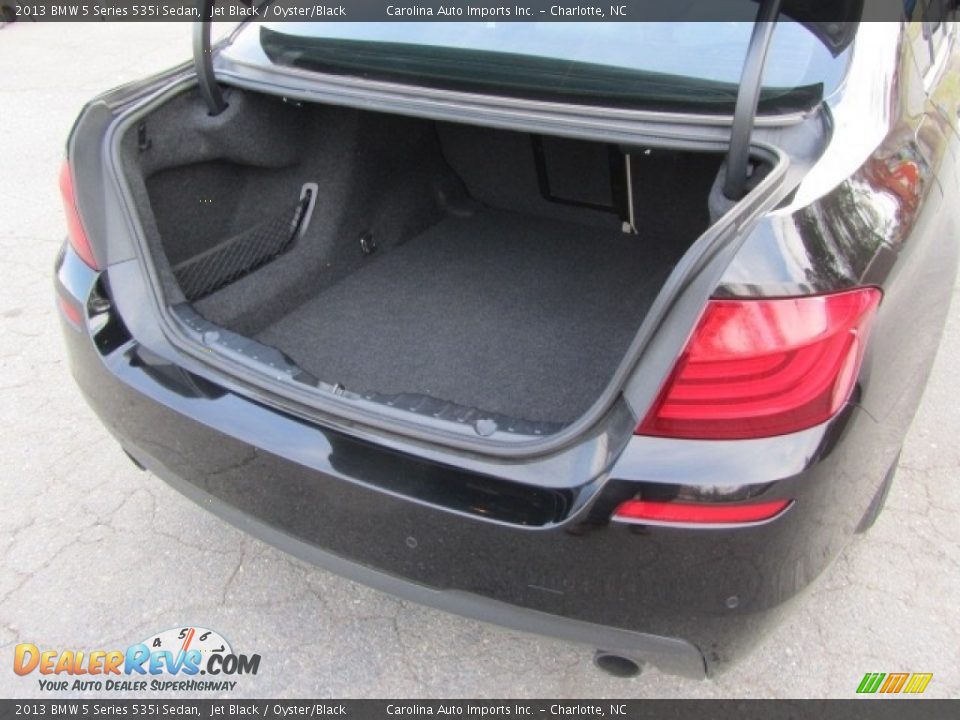 2013 BMW 5 Series 535i Sedan Jet Black / Oyster/Black Photo #20