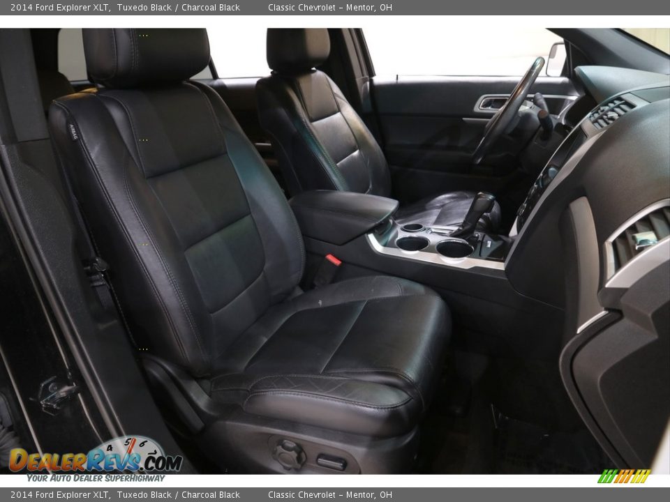 2014 Ford Explorer XLT Tuxedo Black / Charcoal Black Photo #16