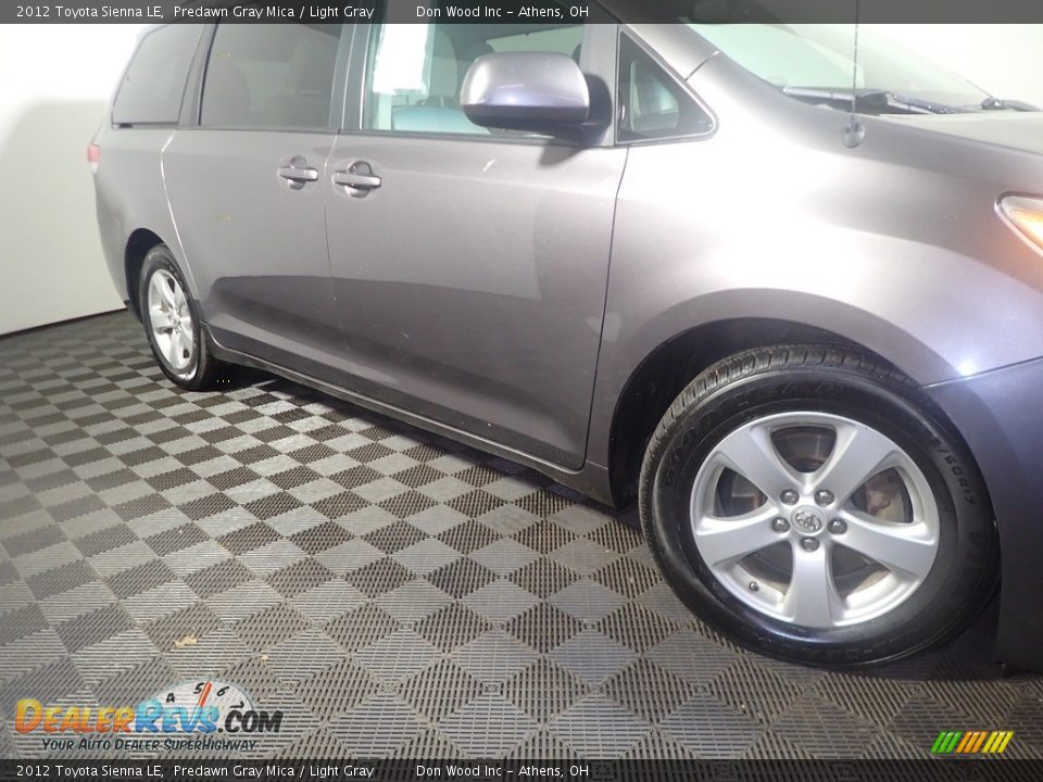 2012 Toyota Sienna LE Predawn Gray Mica / Light Gray Photo #4