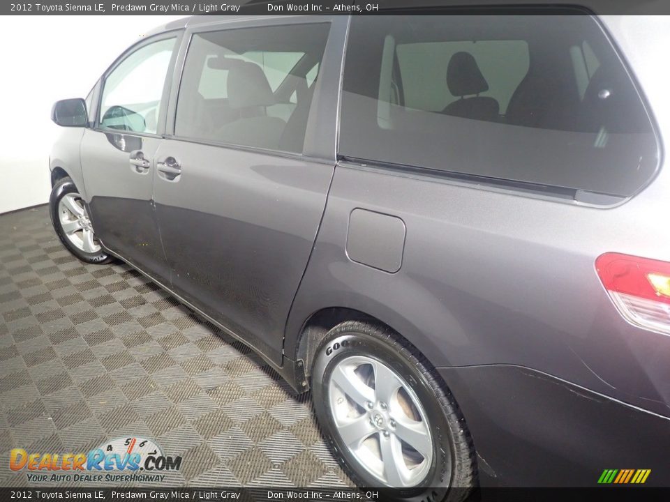 2012 Toyota Sienna LE Predawn Gray Mica / Light Gray Photo #18