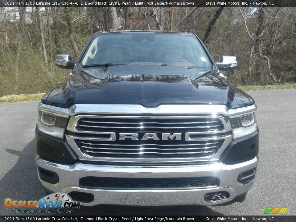 2021 Ram 1500 Laramie Crew Cab 4x4 Diamond Black Crystal Pearl / Light Frost Beige/Mountain Brown Photo #3