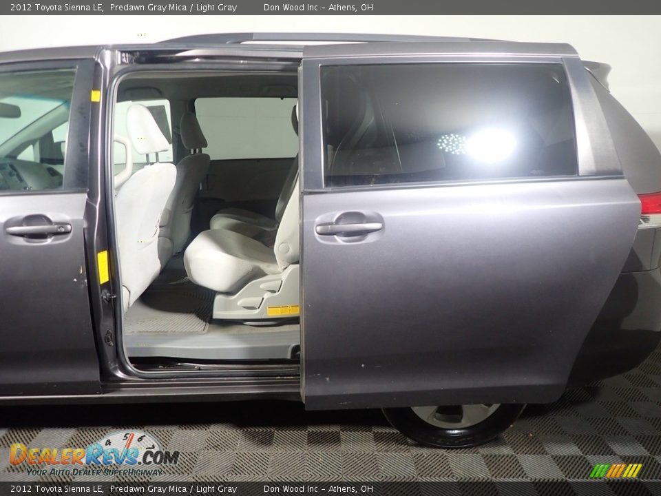 2012 Toyota Sienna LE Predawn Gray Mica / Light Gray Photo #33