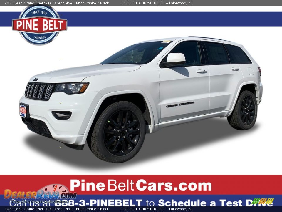 2021 Jeep Grand Cherokee Laredo 4x4 Bright White / Black Photo #1