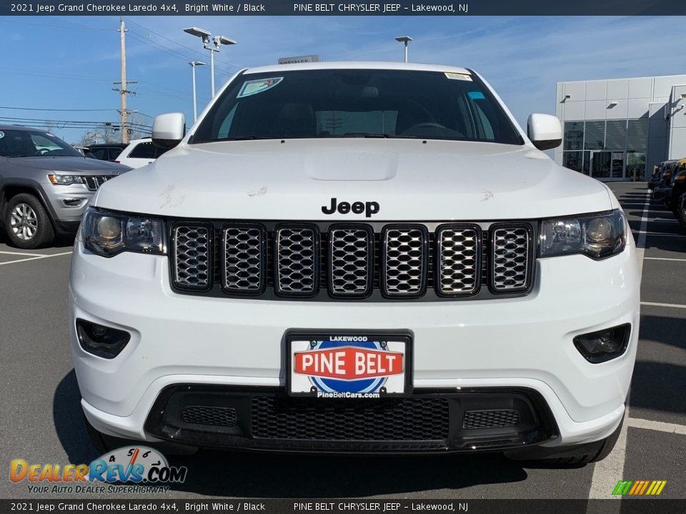 2021 Jeep Grand Cherokee Laredo 4x4 Bright White / Black Photo #3