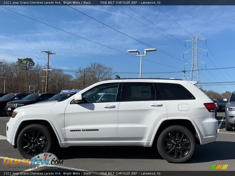 2021 Jeep Grand Cherokee Laredo 4x4 Bright White / Black Photo #4