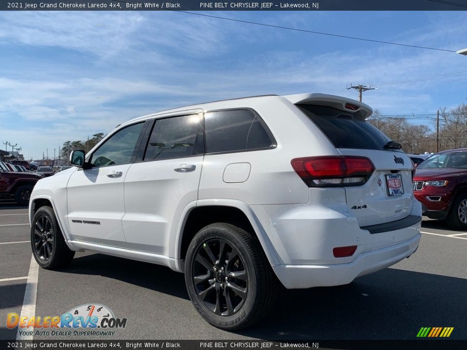 2021 Jeep Grand Cherokee Laredo 4x4 Bright White / Black Photo #6