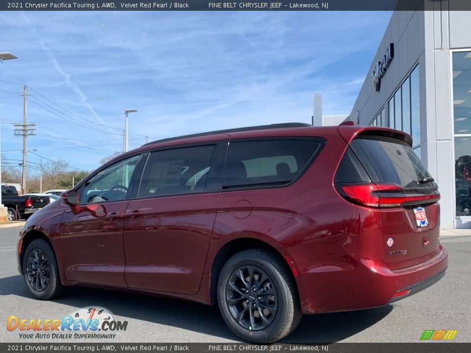 2021 Chrysler Pacifica Touring L AWD Velvet Red Pearl / Black Photo #6