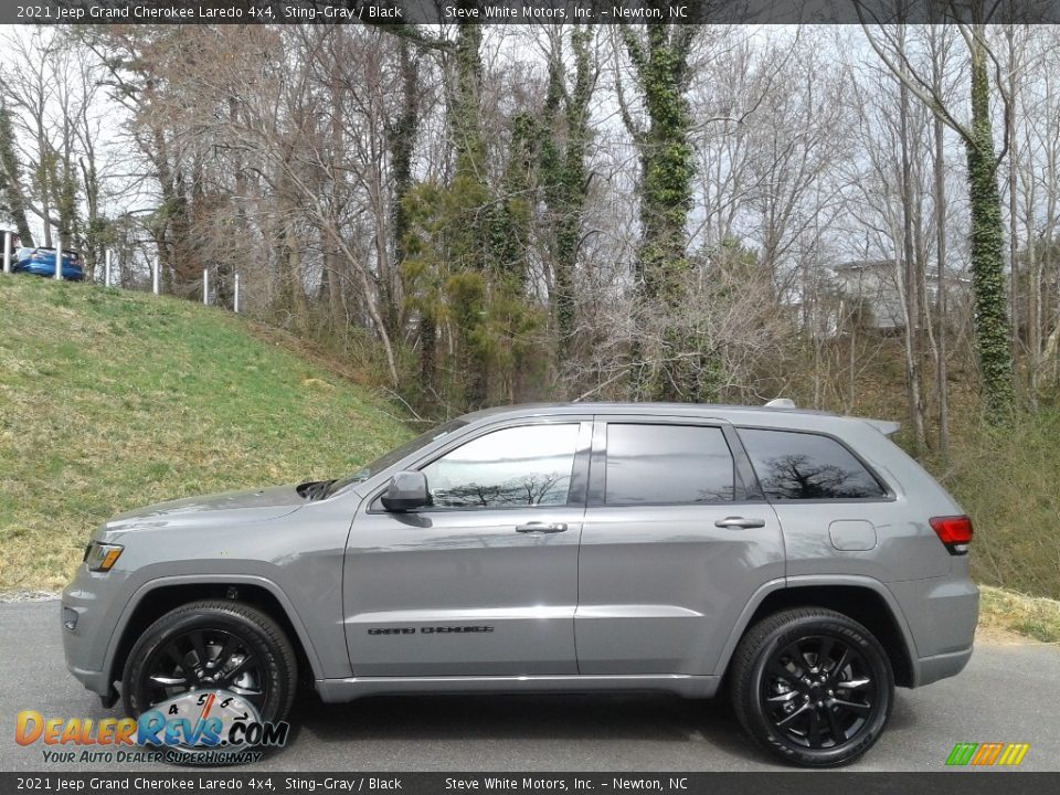 2021 Jeep Grand Cherokee Laredo 4x4 Sting-Gray / Black Photo #1