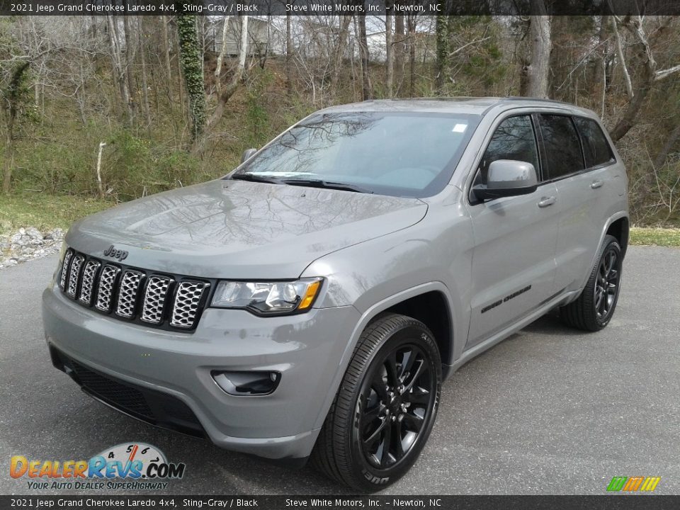 2021 Jeep Grand Cherokee Laredo 4x4 Sting-Gray / Black Photo #2