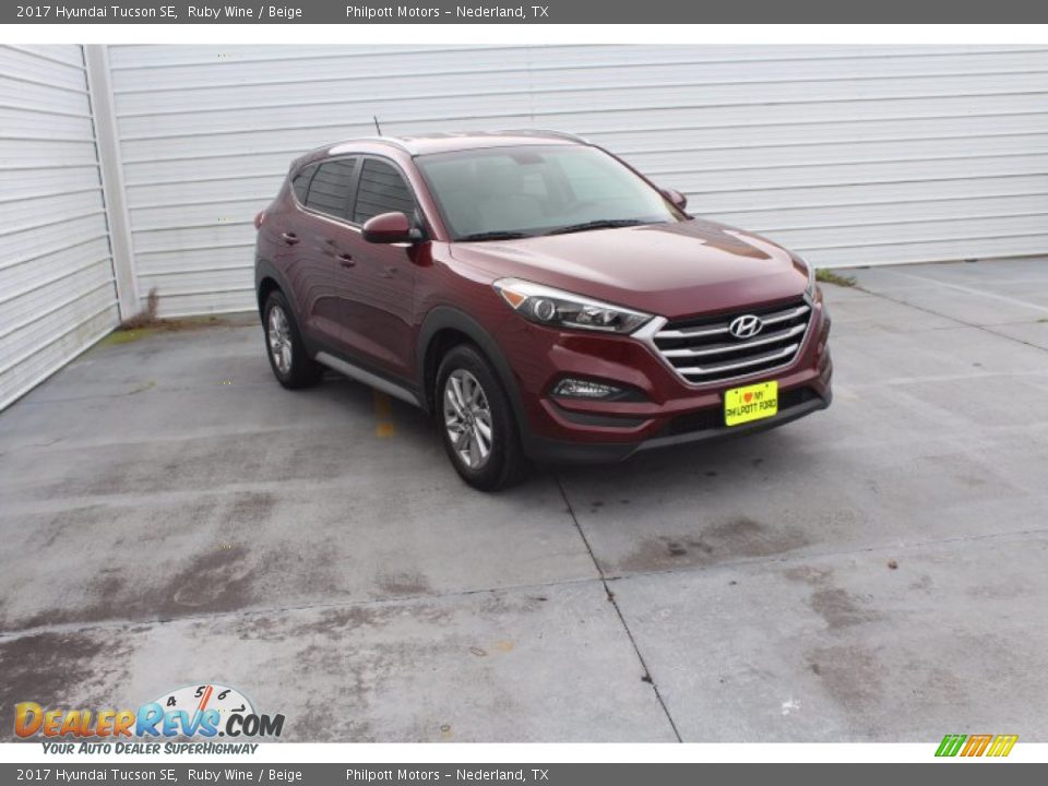 2017 Hyundai Tucson SE Ruby Wine / Beige Photo #2